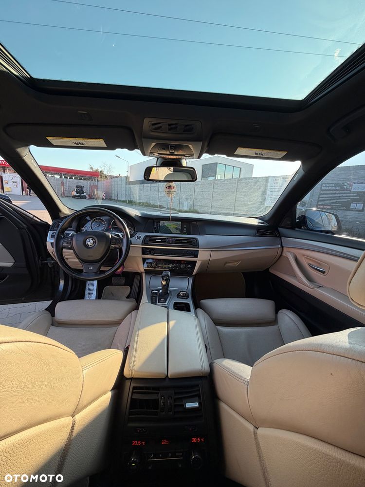 BMW Seria 5 550i xDrive Sport-Aut - 8