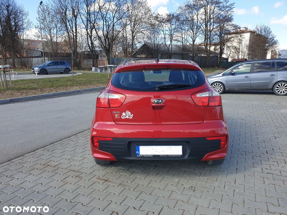 Kia Rio 1.2 L - 7