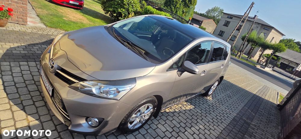 Toyota Verso 1.6 D-4D 7-Sitzer Start/Stop Executive - 16