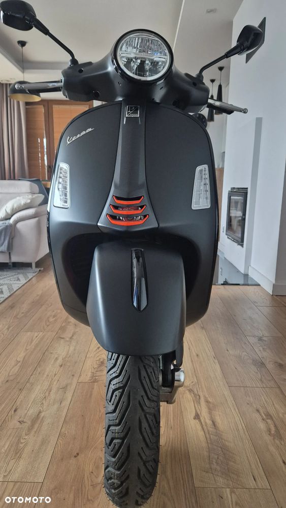 Vespa GTS - 3