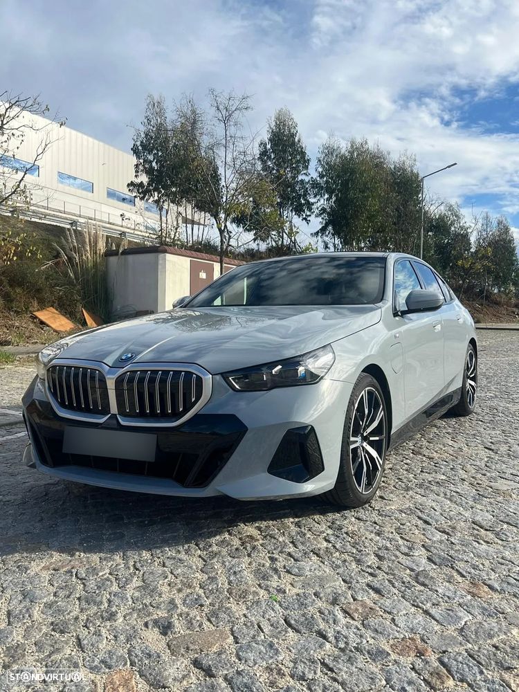 BMW 530 e Pack Desportivo M Pro - 1