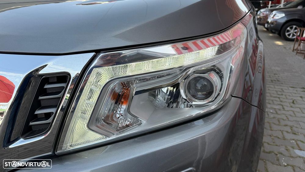Nissan Navara 2.3 dCi CD 4WD Tekna - 16
