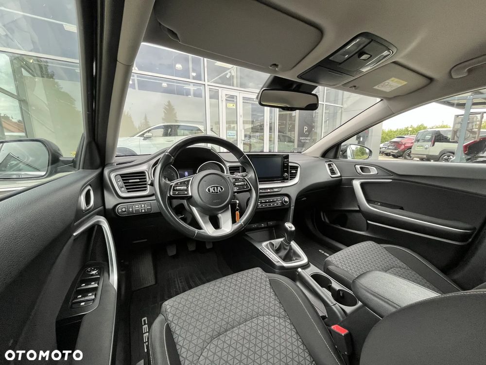 Kia Ceed 1.5 T-GDI M - 13