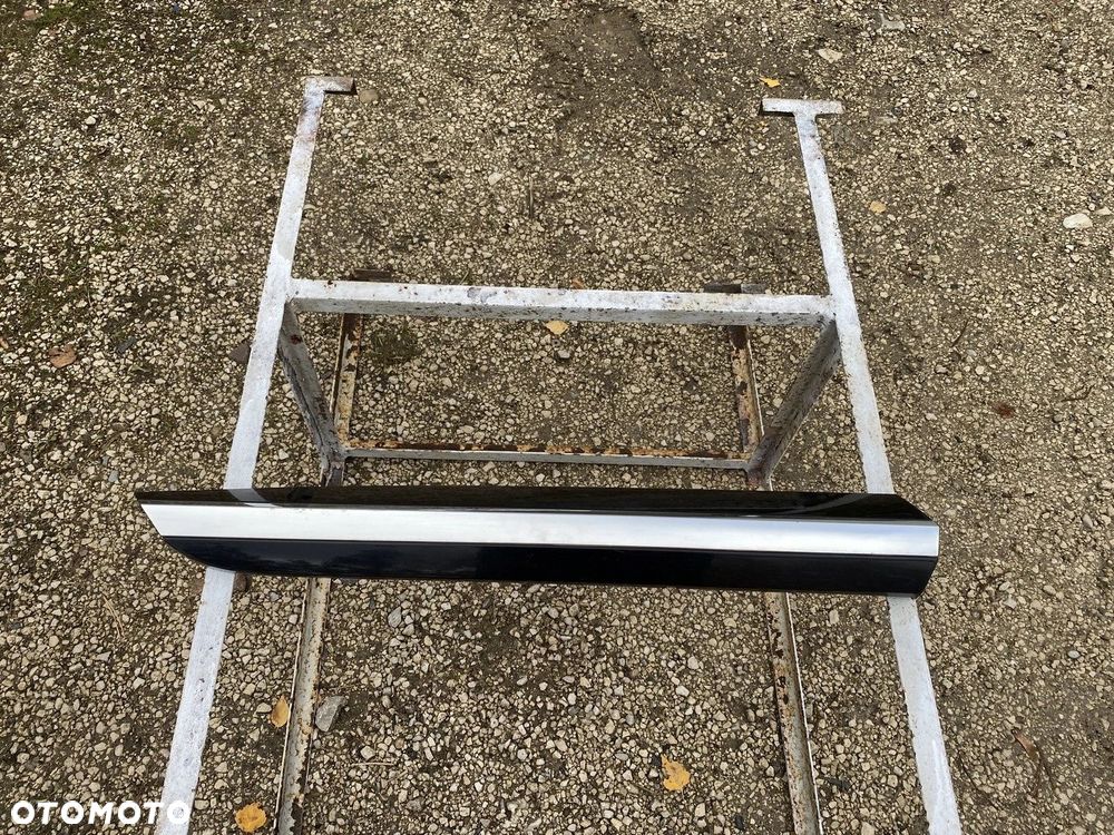 LISTWA PRAWA NA TYLNE DRZWI VW ARTEON 3G8853992B - 1