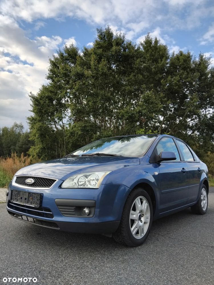 Ford Focus 1.6 Ghia - 2