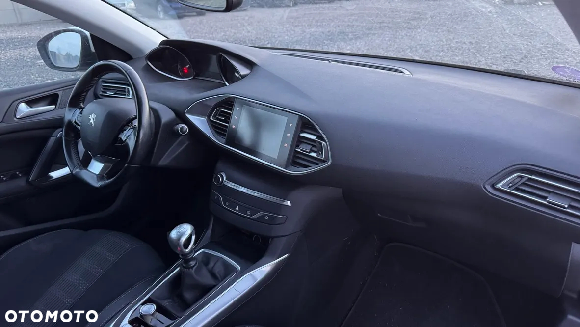 Peugeot 308 1.2 PureTech Allure S&S - 13