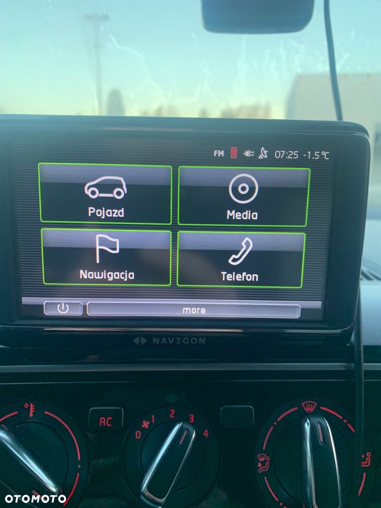 Volkswagen up! black - 14