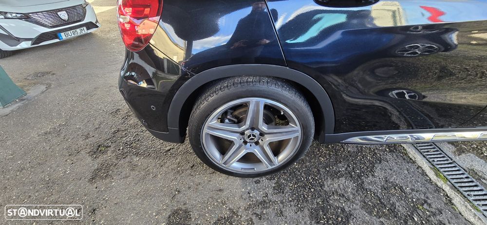 Mercedes-Benz GLA 200 d 7G-DCT AMG Line - 17