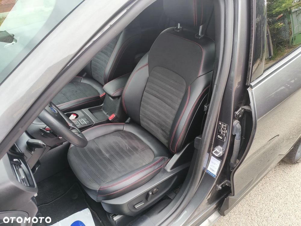 Ford Kuga 2.0 EcoBlue 4x4 ST-LINE X - 7