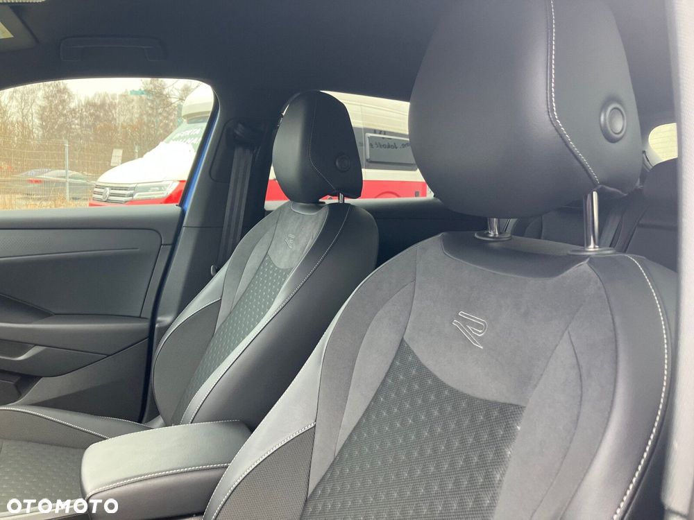 Volkswagen T-Roc 1.5 eTSI R-Line DSG - 13