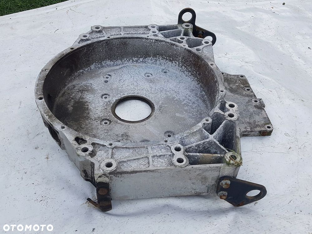 OBUDOWA SPRZĘGŁA KOŁA ZAMACHOWEGO MAN TGA TGX 51014013228 - 4