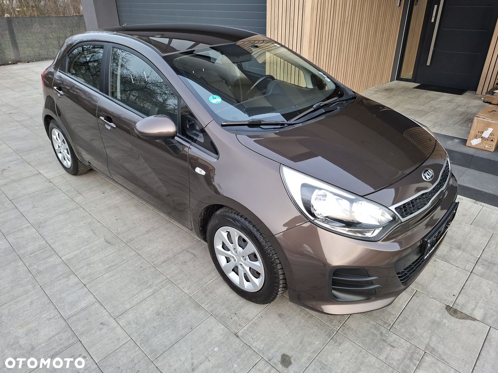 Kia Rio - 4