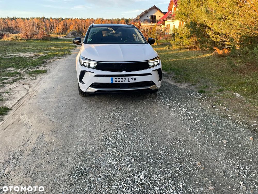 Opel Grandland 1.5 D Automatik Ultimate - 2