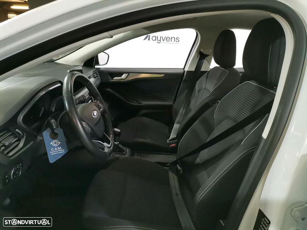 Ford Focus 1.5 TDCi EcoBlue Titanium - 5