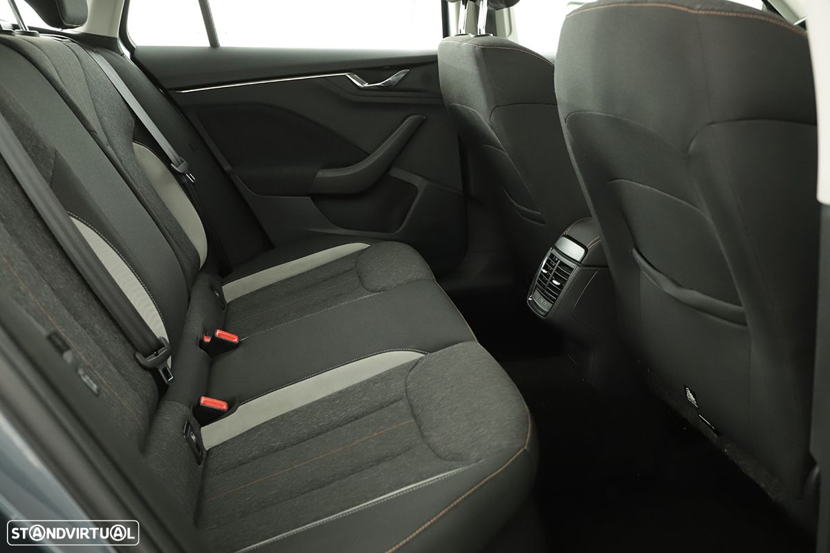 Skoda Kamiq 1.0 TSI Style DSG - 21