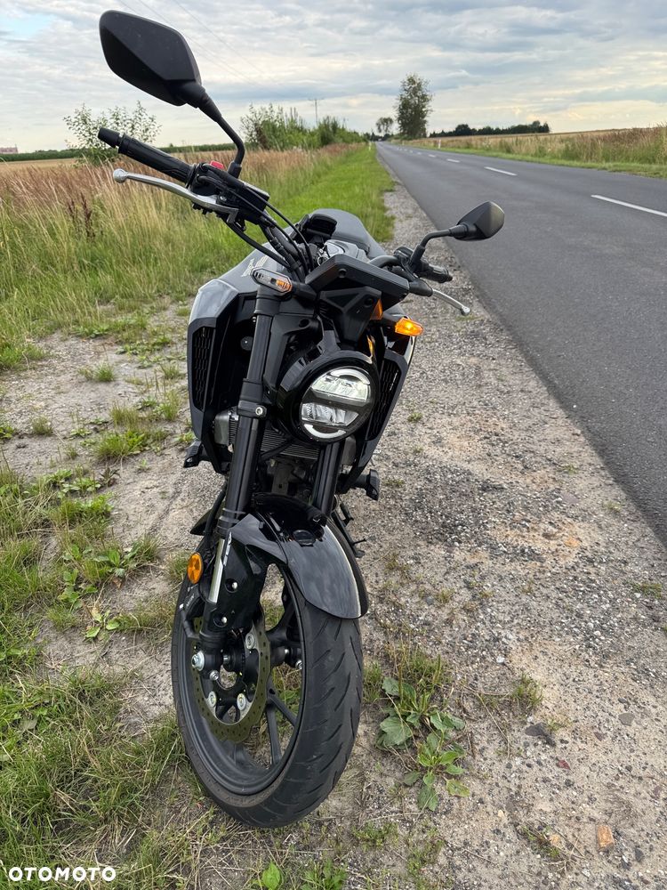Honda CB - 2
