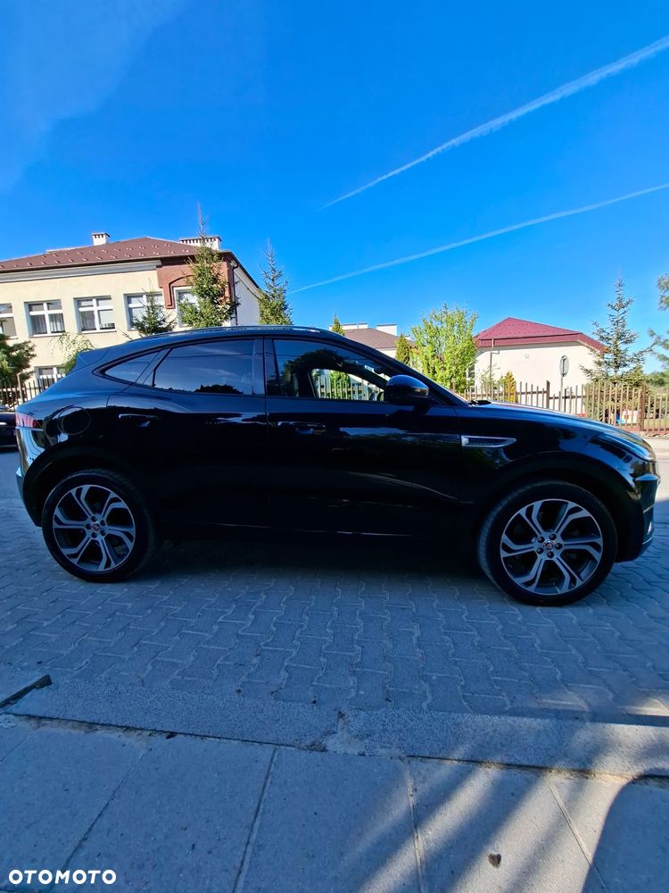 Jaguar E-Pace P200 AWD R-Dynamic SE - 4