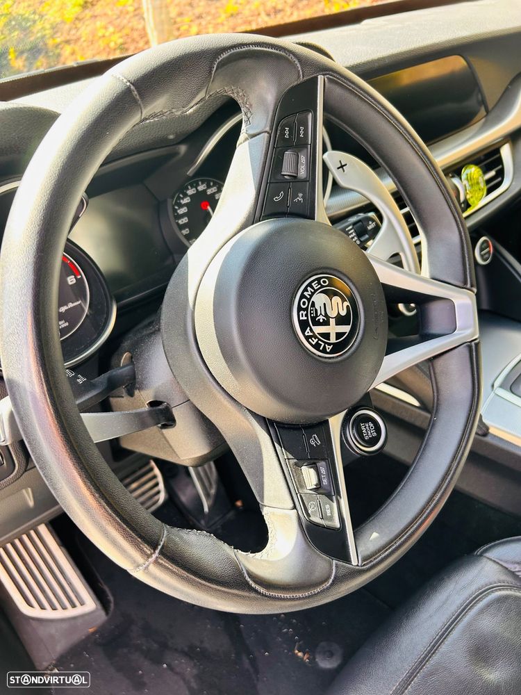 Alfa Romeo Stelvio 2.2 D Super AT8 - 8