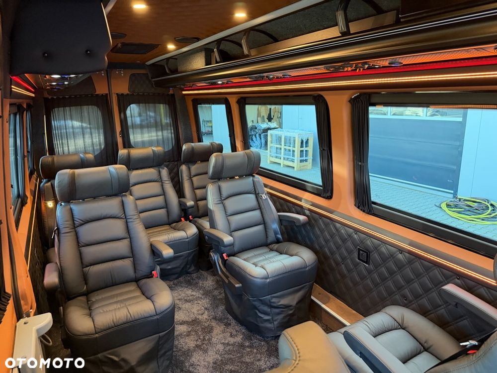 Mercedes-Benz Sprinter - 30