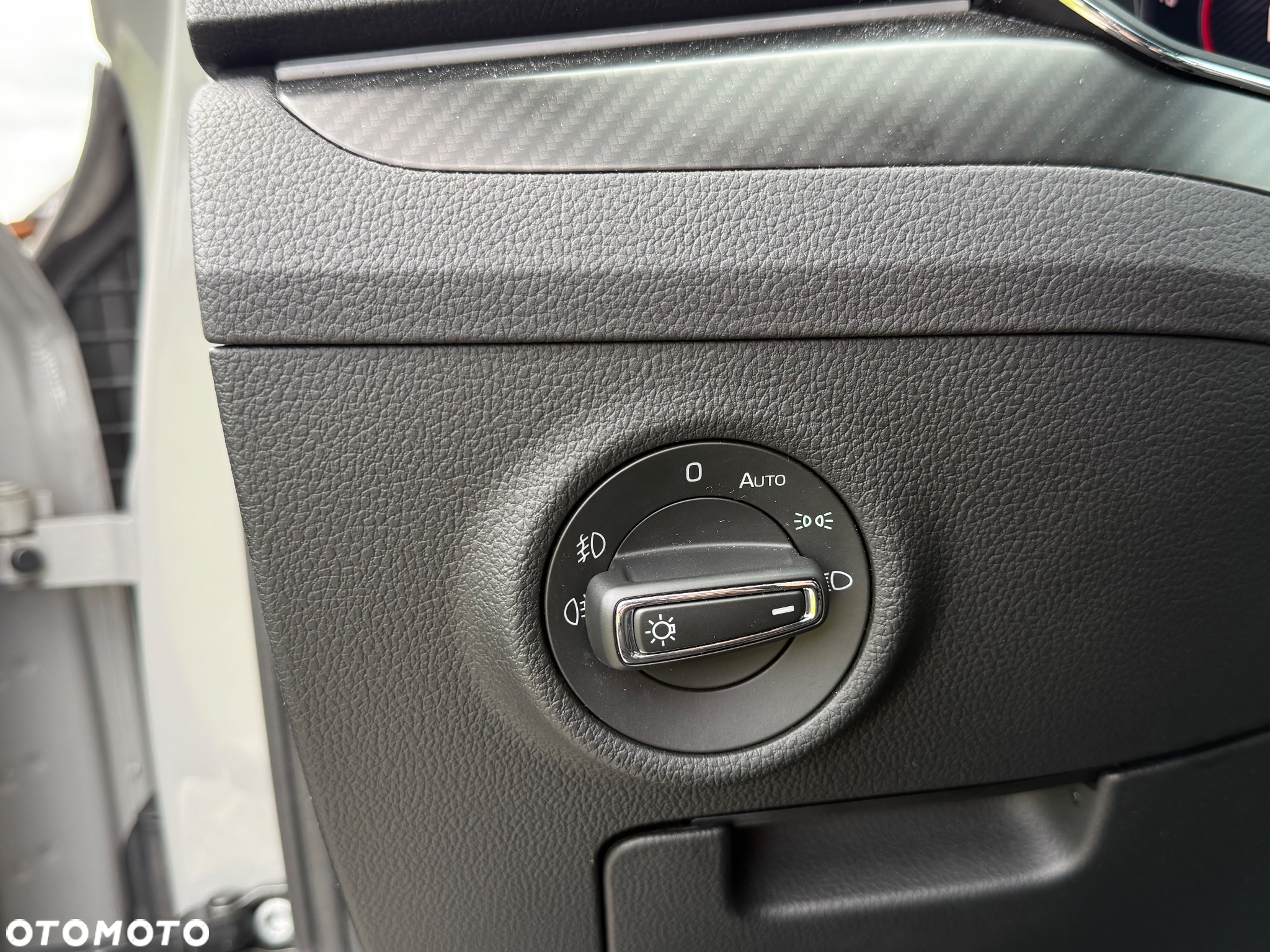 Skoda Superb 2.0 TDI Sportline DSG - 32