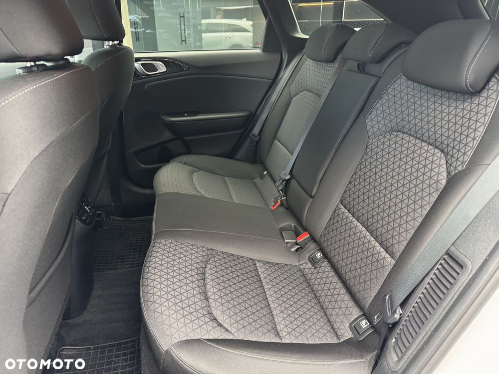 Kia Ceed 1.6 GDI PHEV L DCT - 15