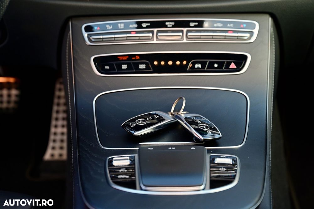 Mercedes-Benz E 300 4MATIC 9G-TRONIC AMG Line - 30