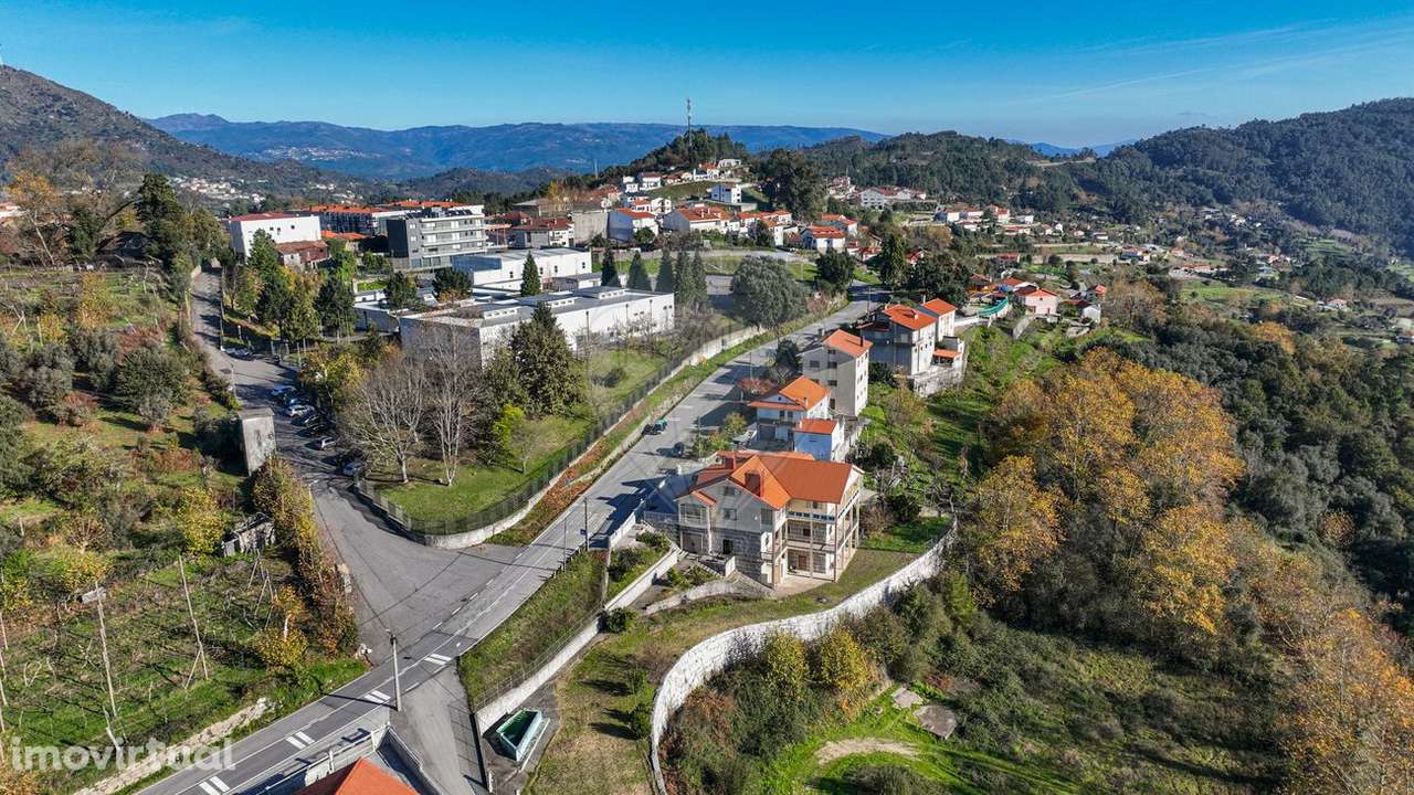 Moradia T5 para venda - Grande imagem: 2/48