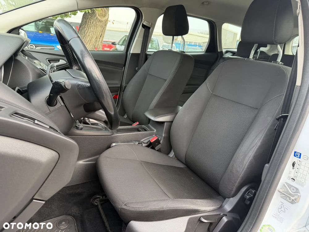 Ford Focus - 11