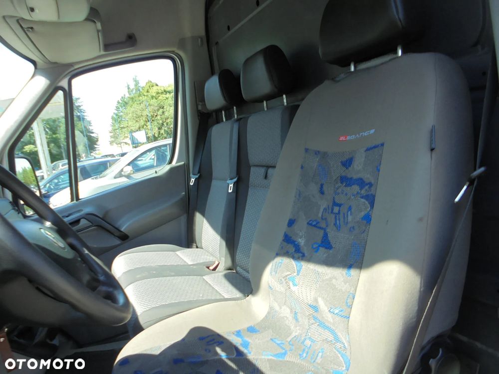 Volkswagen CRAFTER - 7