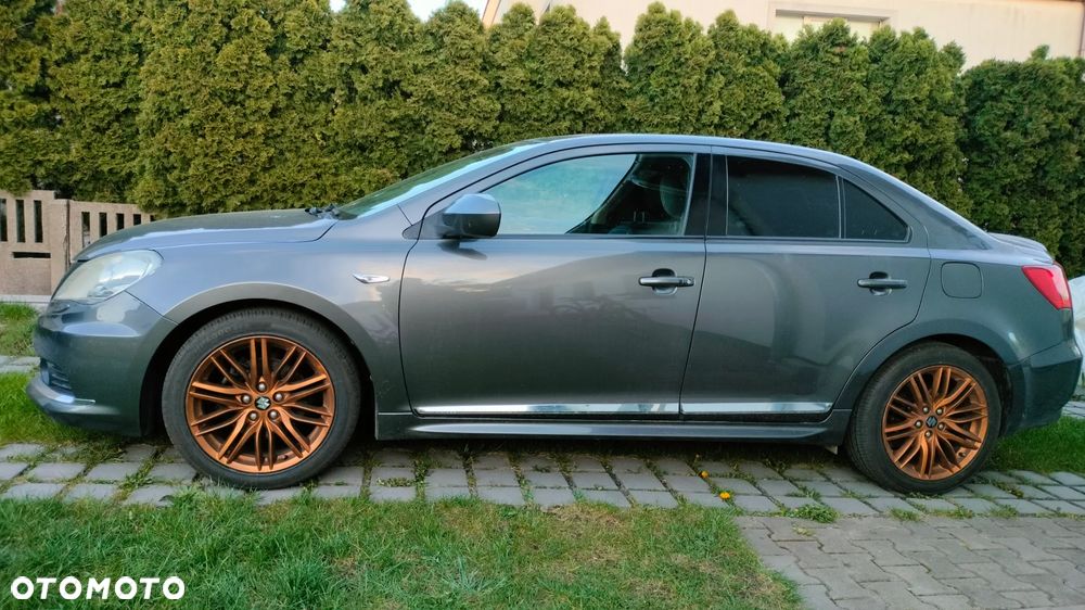 Suzuki Kizashi 2.4 4x2 Sport - 9