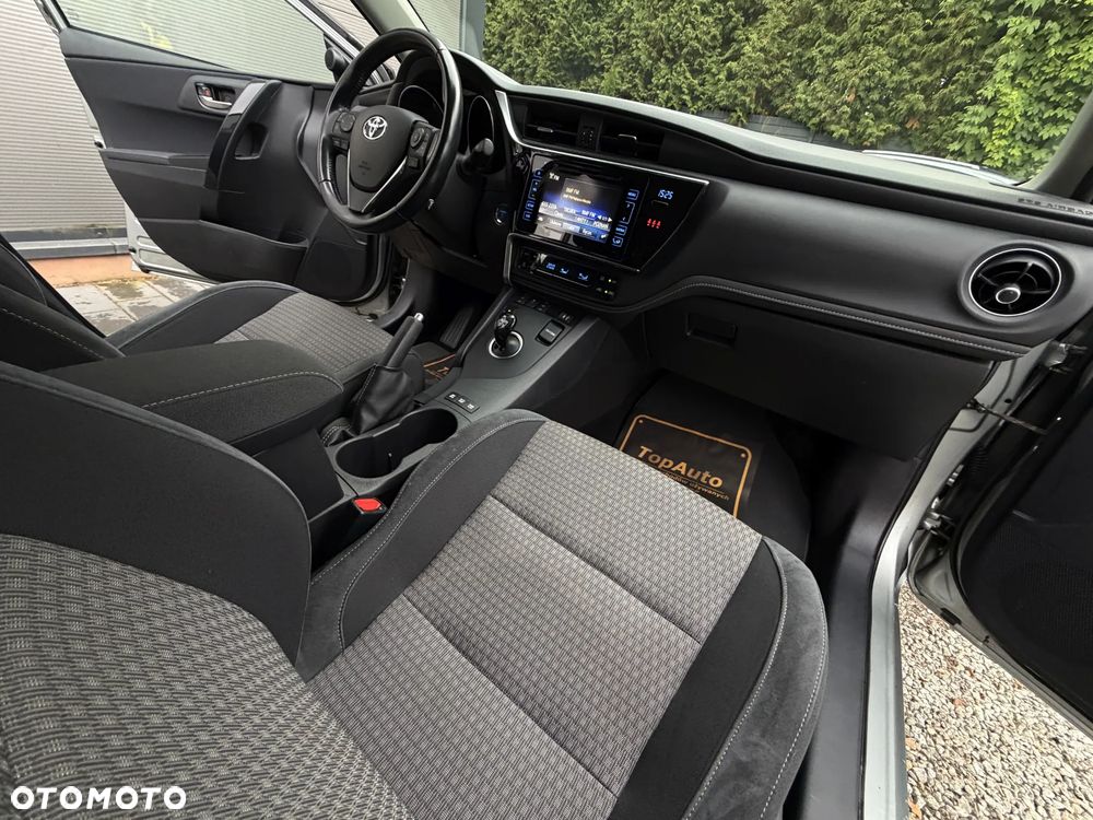 Toyota Auris 1.8 HSD Luna - 16