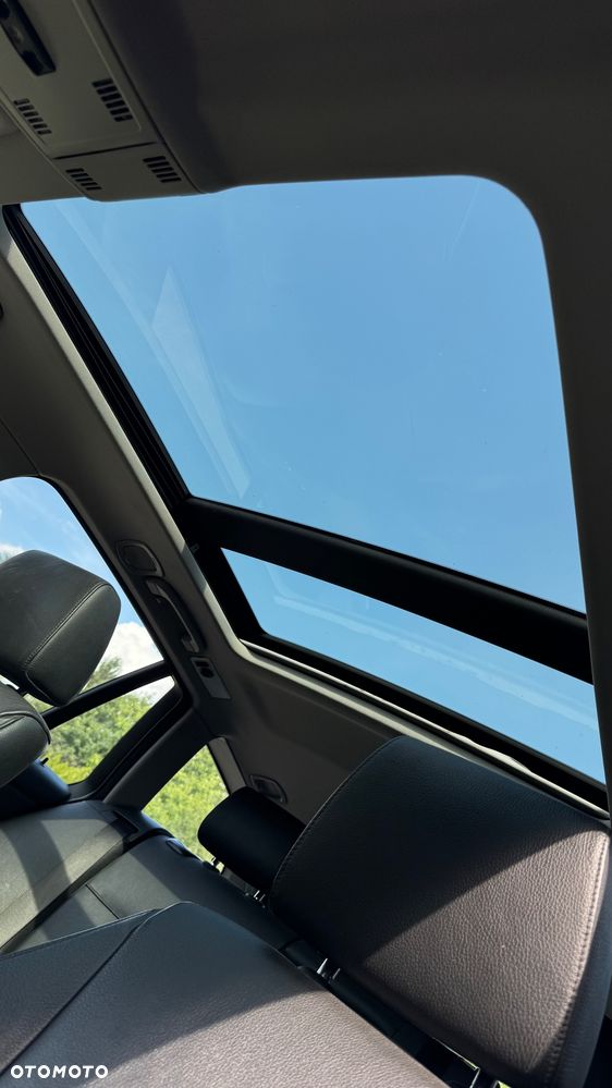 BMW Seria 3 320d - 12