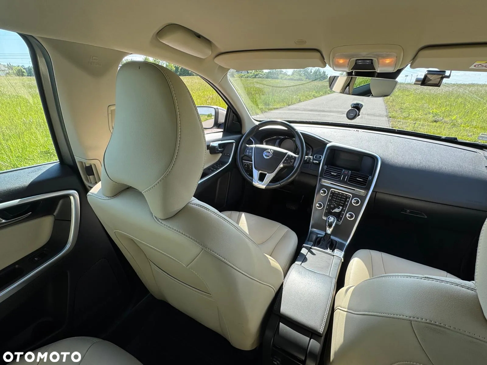 Volvo XC 60 D3 Drive-E Momentum - 8