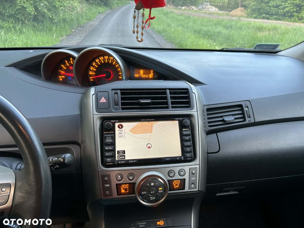 Toyota Verso 2.0 D-4D Life - 12