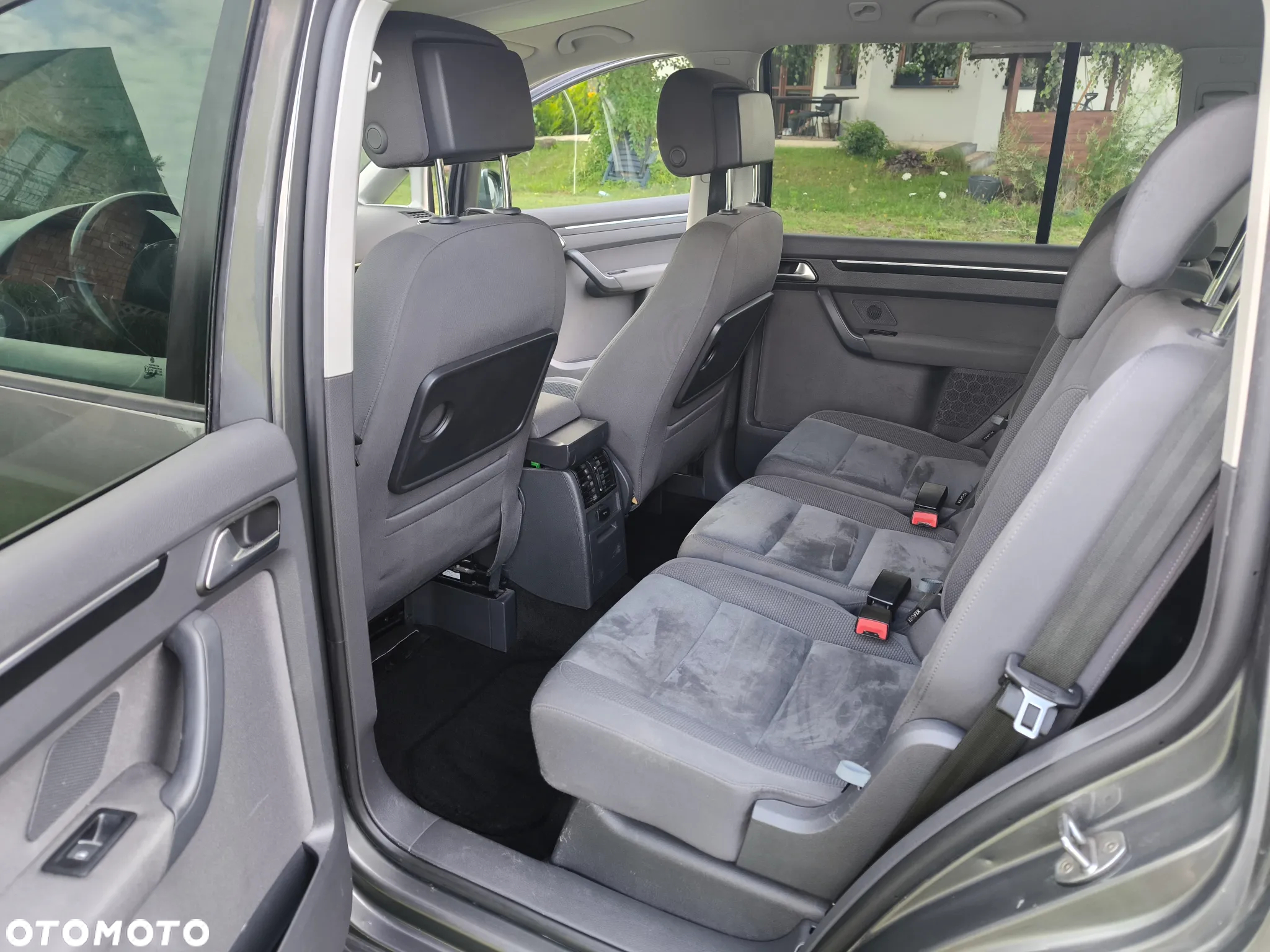 Volkswagen Touran 2.0 TDI DPF Highline - 13