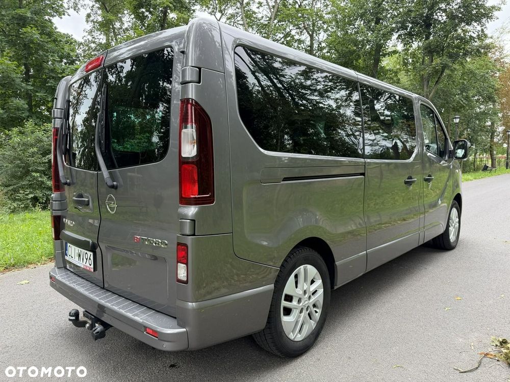 Opel Vivaro - 10
