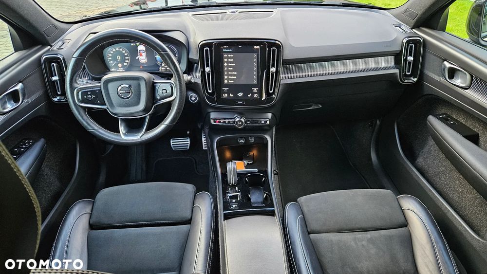 Volvo XC 40 T5 Twin Engine DKG R-Design - 30