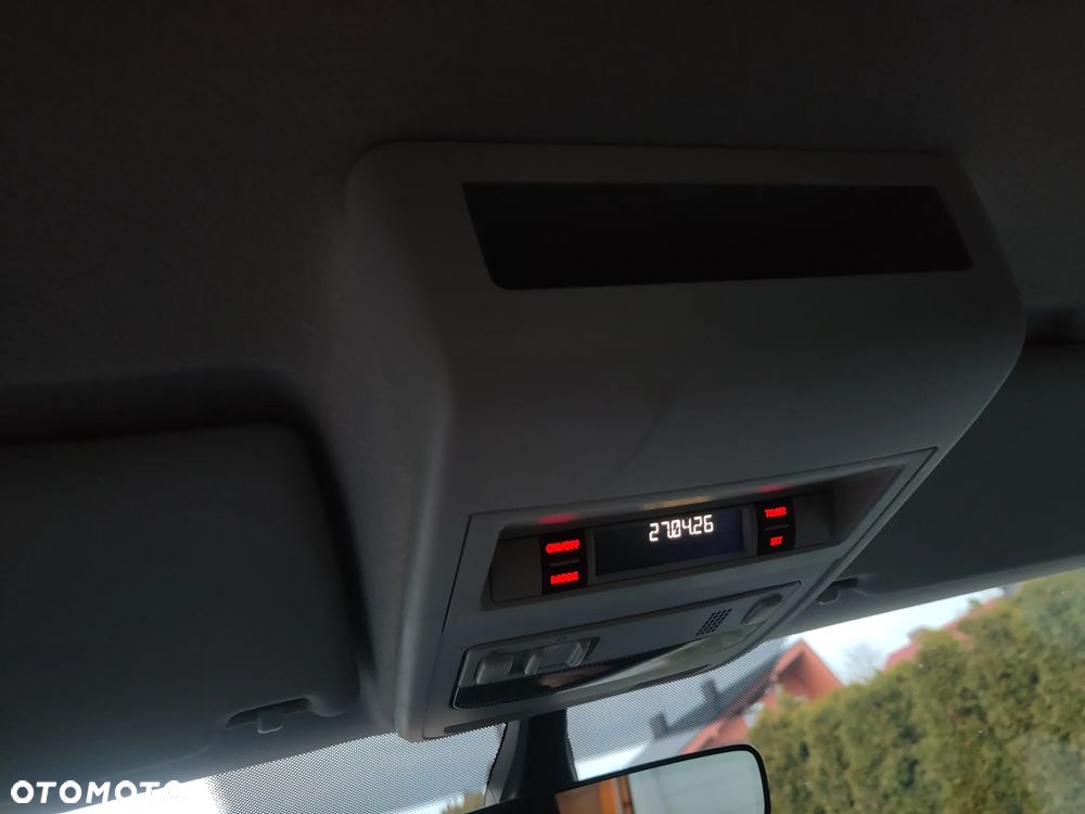 Volkswagen Transporter T6 L1H1 2.0 TDI 150 kM - 23