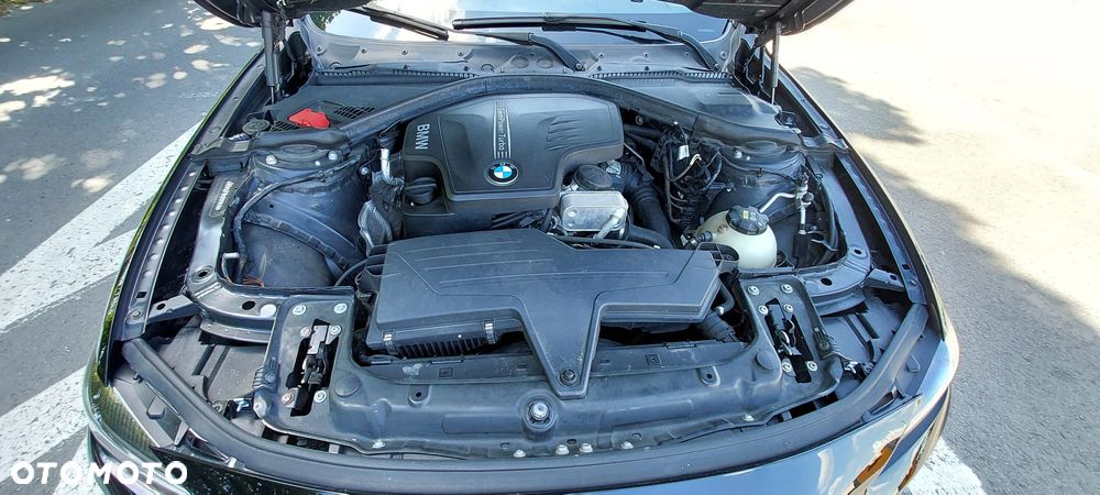 BMW Seria 3 320i - 21