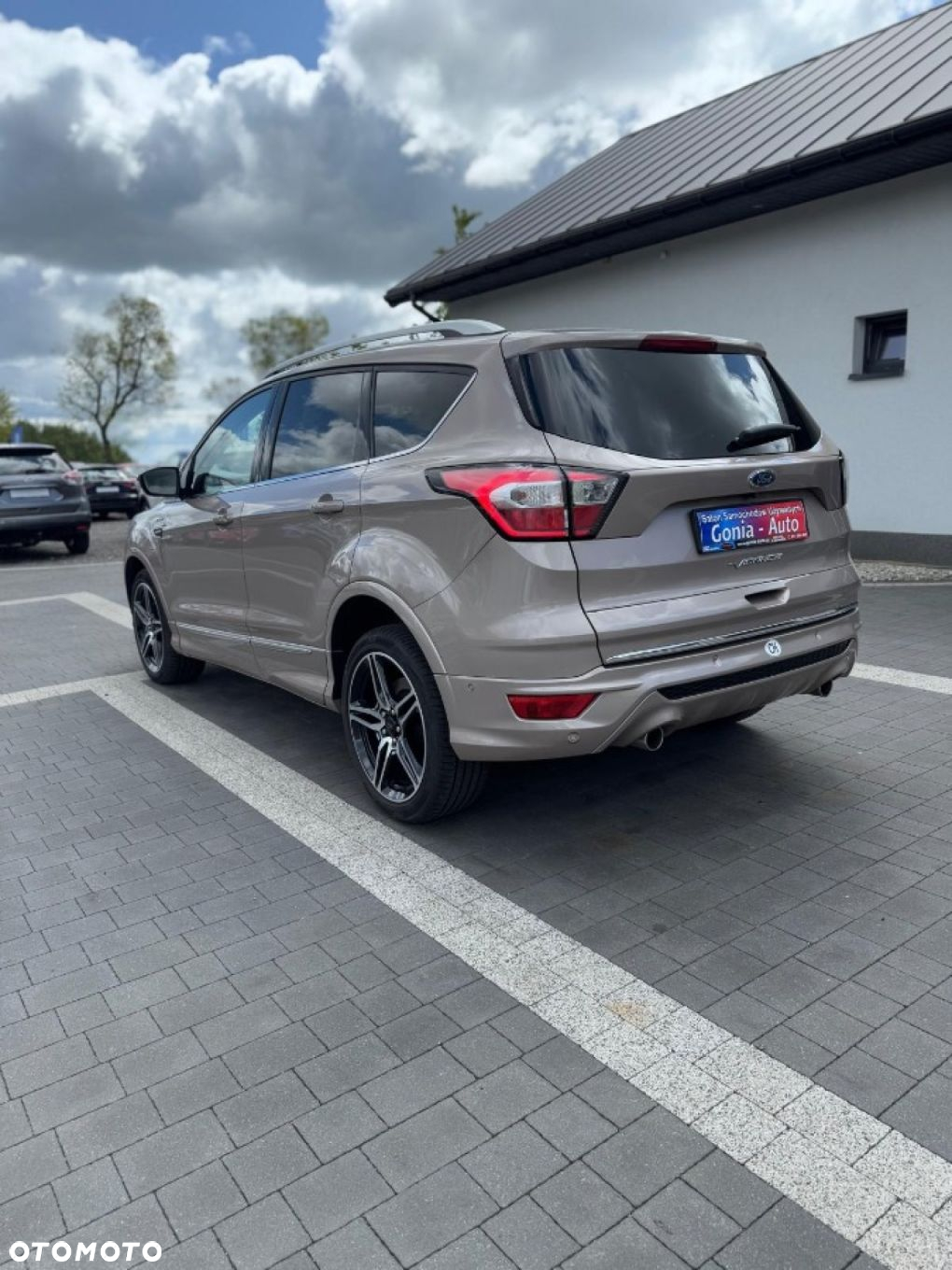 Ford Kuga - 9