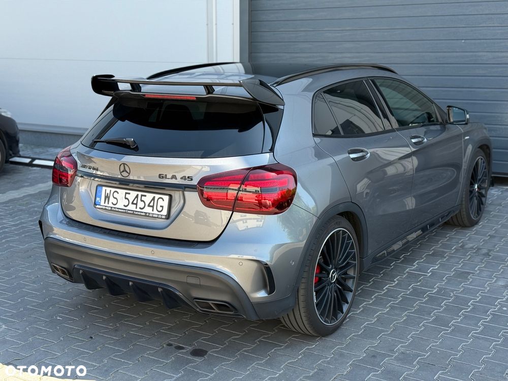 Mercedes-Benz GLA AMG 45 4-Matic - 12