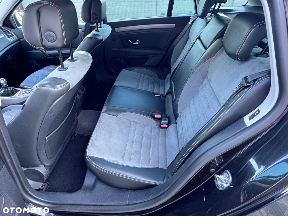 Renault Laguna 2.0 dCi FAP Initiale - 13