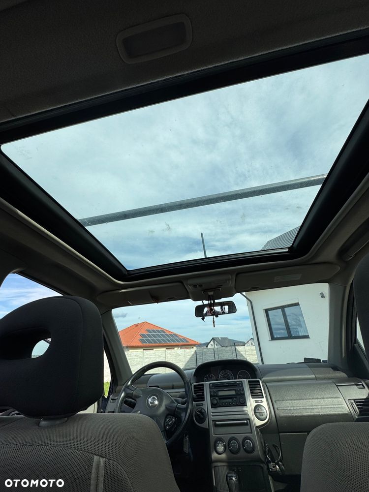 Nissan X-Trail 2.2 dCi 4x4 Elegance - 10