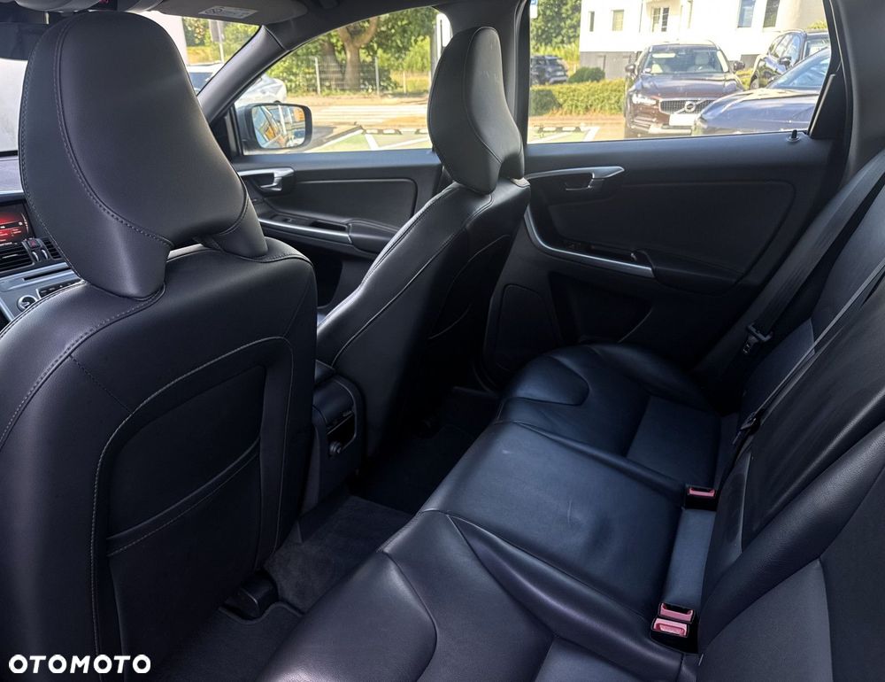 Volvo XC 60 - 25
