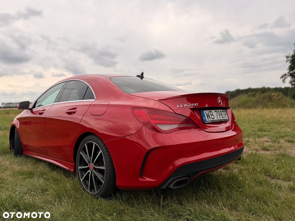 Mercedes-Benz CLA 250 4Matic 7G-DCT AMG Line - 9