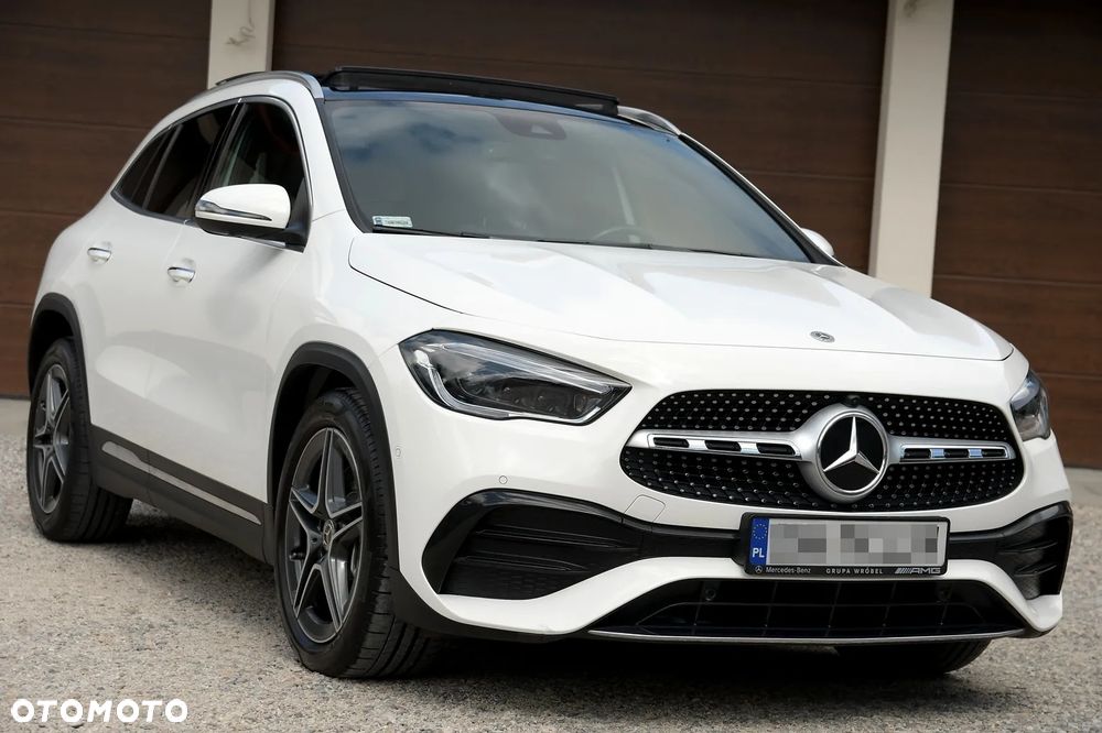 Mercedes-Benz GLA 250 4-Matic AMG Line - 12