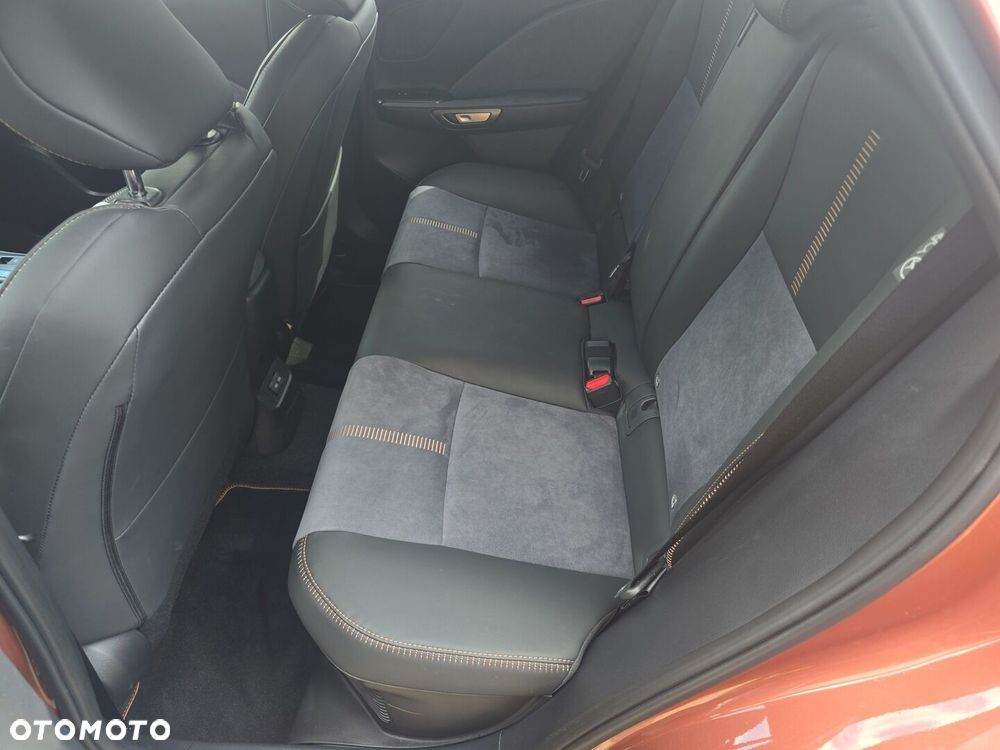 Lexus LBX 1.5 Hybrid Cool - 17