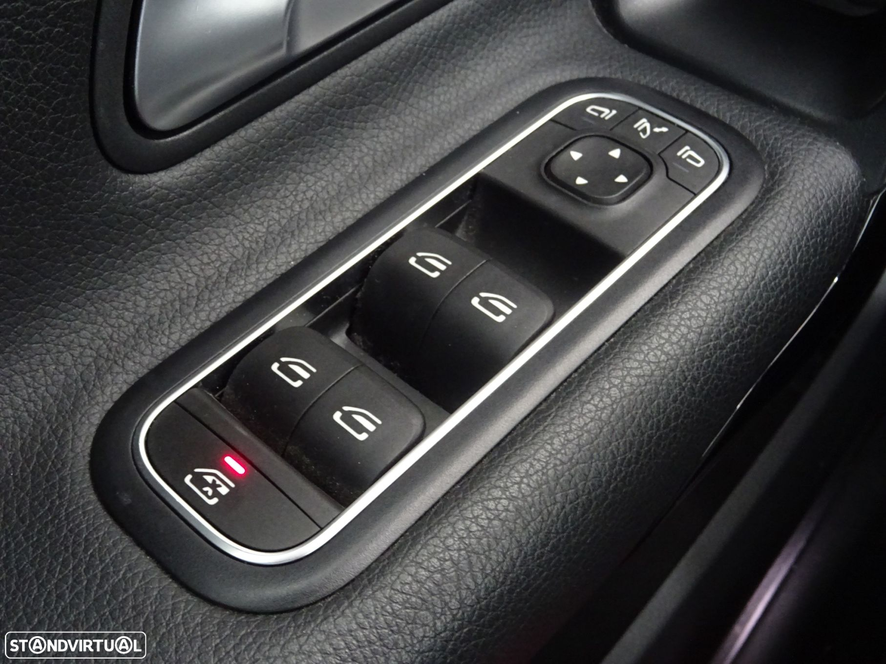 Mercedes-Benz CLA 200 Progressive - 13