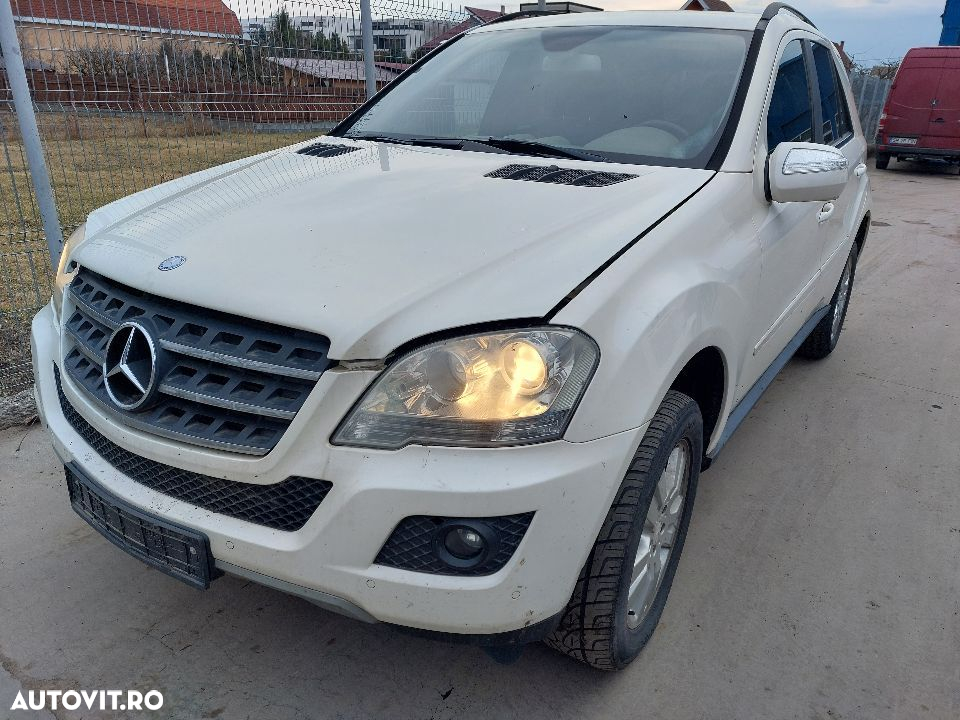 Dezmembram Mercedes ML W164 2009 2010 2011 2012 2013 350 CDI - 2