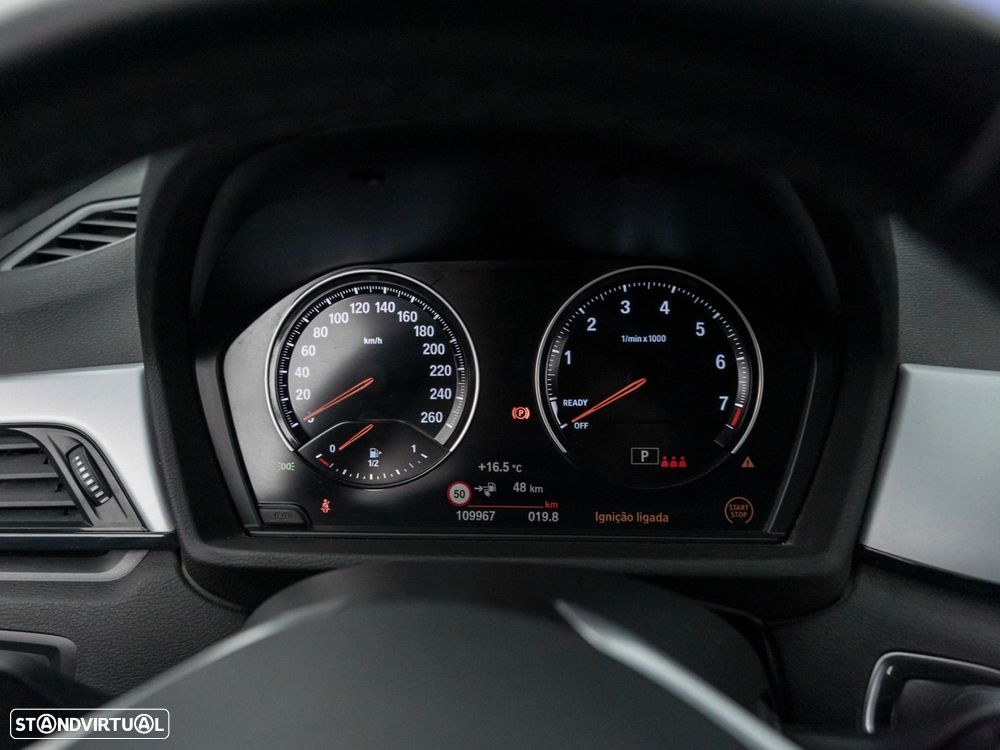 BMW X1 25 e xDrive Corporate Edition - 16